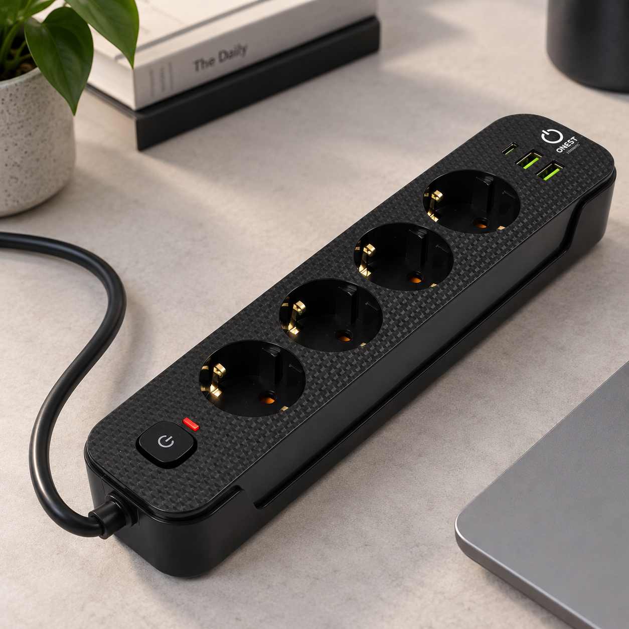Power Strips monteret i serverrack til strømfordeling